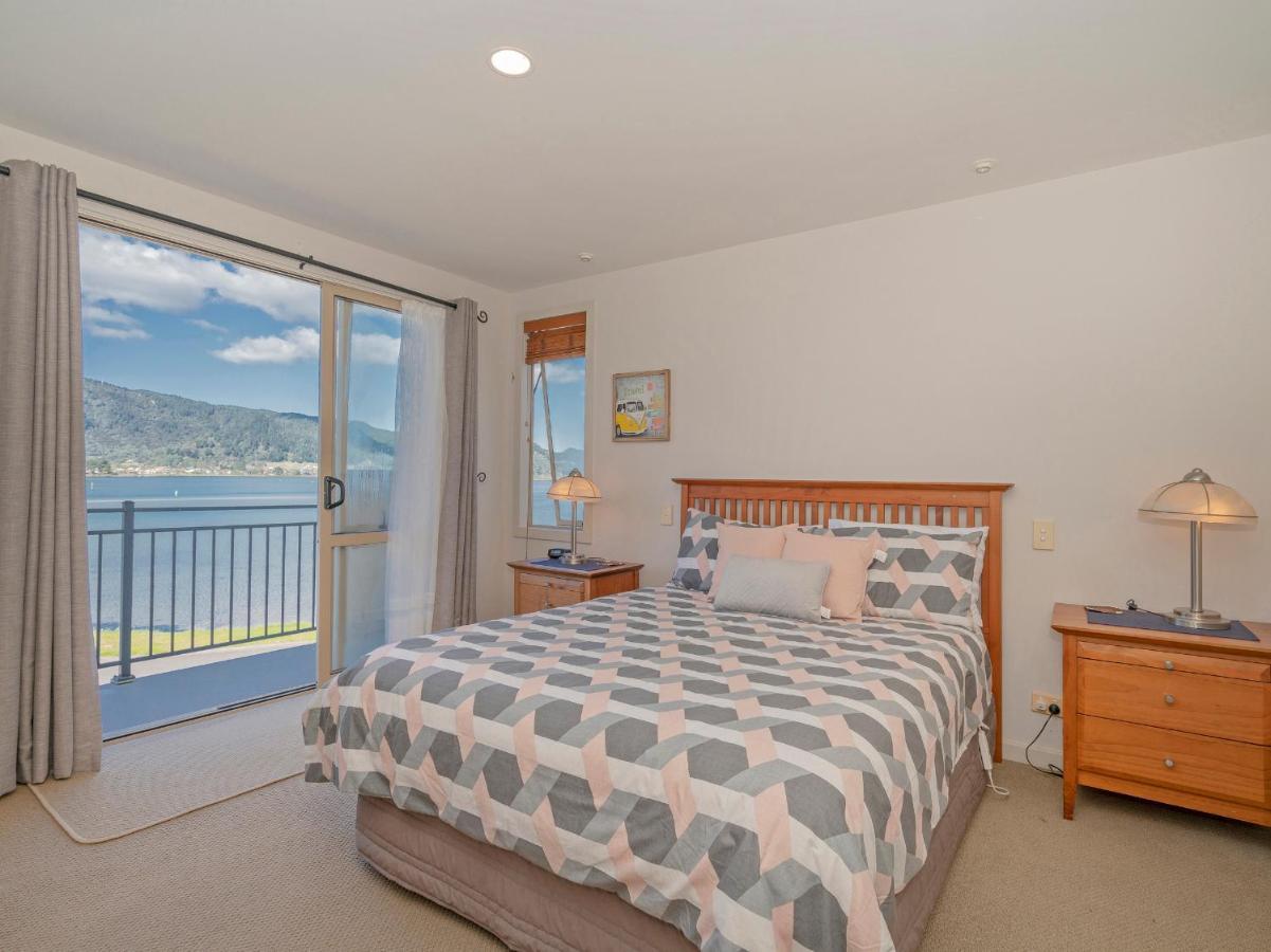 Tairua Waterfront Retreat - Tairua Apartment Экстерьер фото